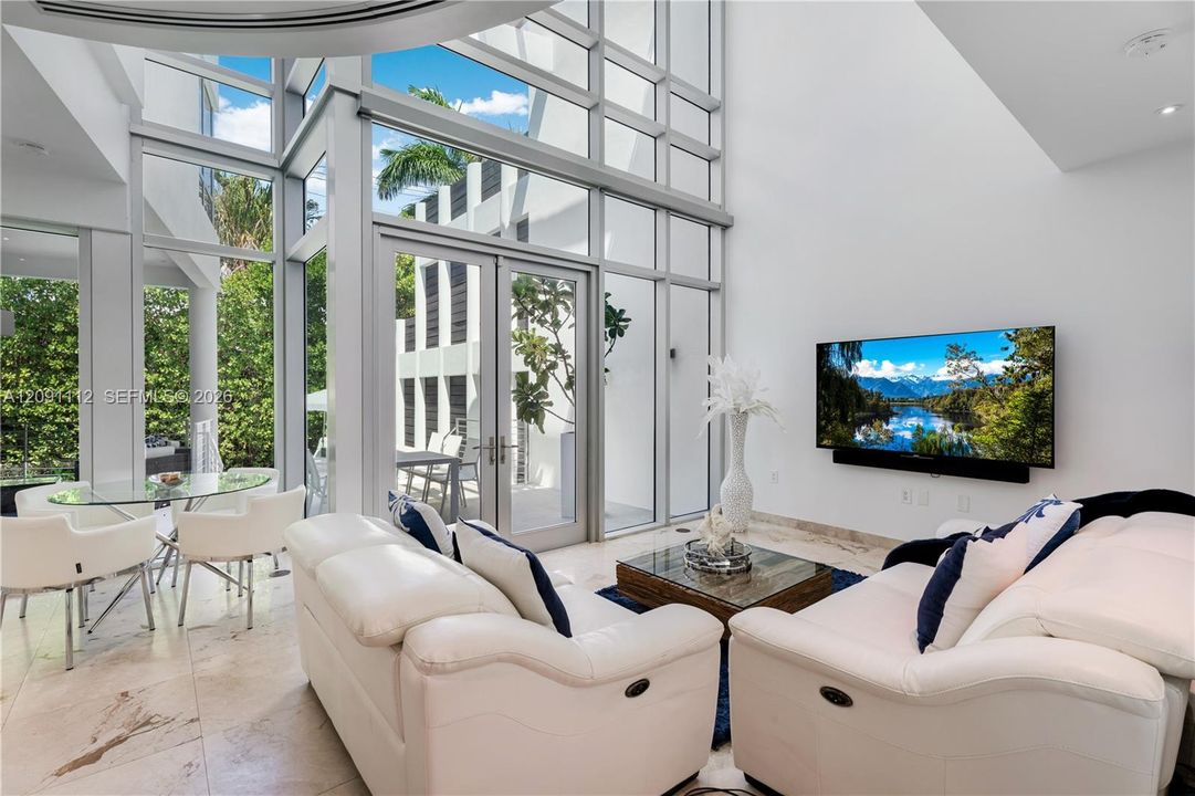 For Sale: $3,300,000 (4 beds, 3 baths, 2448 Square Feet)