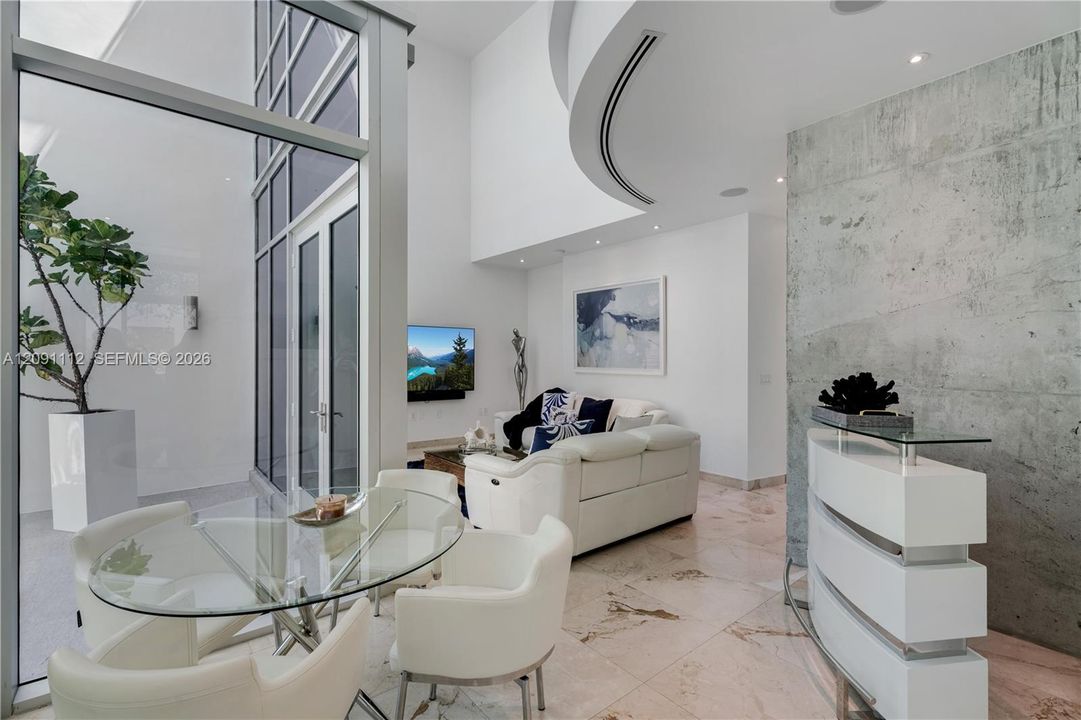 For Sale: $3,300,000 (4 beds, 3 baths, 2448 Square Feet)