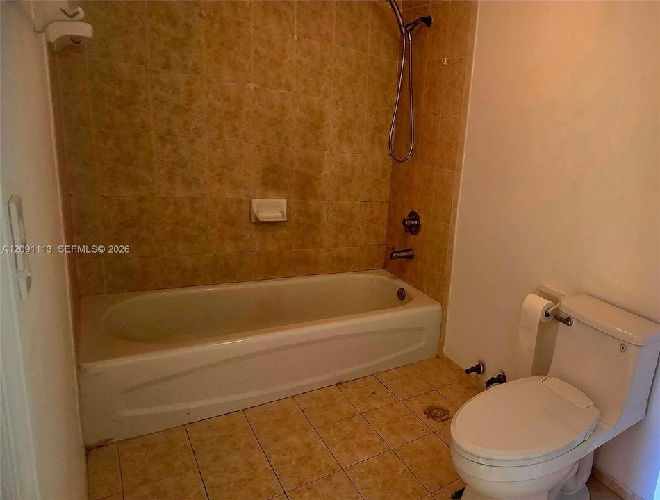 В аренду: $2,850 (3 спален, 2 ванн, 1305 Квадратных фут)