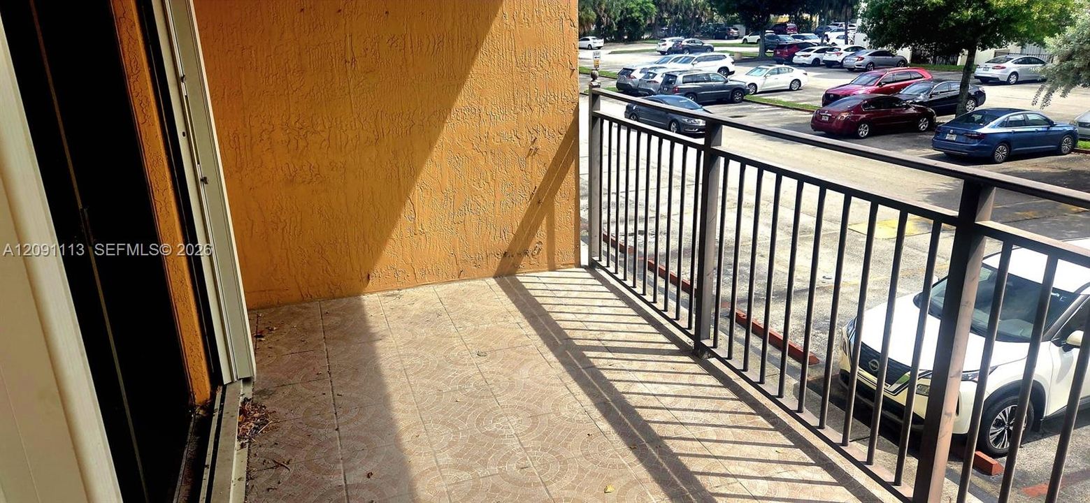 В аренду: $2,850 (3 спален, 2 ванн, 1305 Квадратных фут)