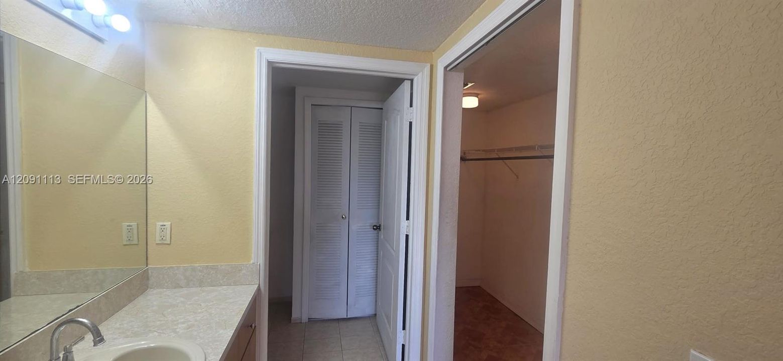 В аренду: $2,850 (3 спален, 2 ванн, 1305 Квадратных фут)