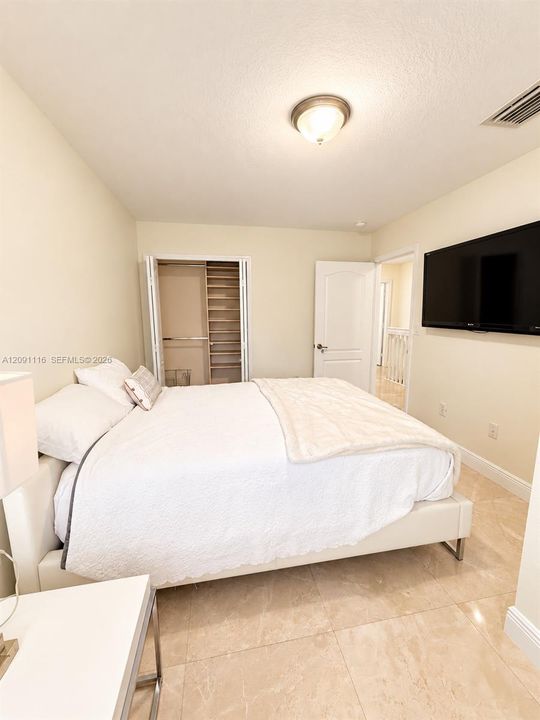 For Rent: $3,400 (3 beds, 2 baths, 1566 Square Feet)