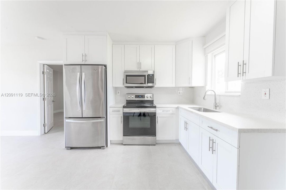 For Rent: $3,350 (4 beds, 2 baths, 1219 Square Feet)