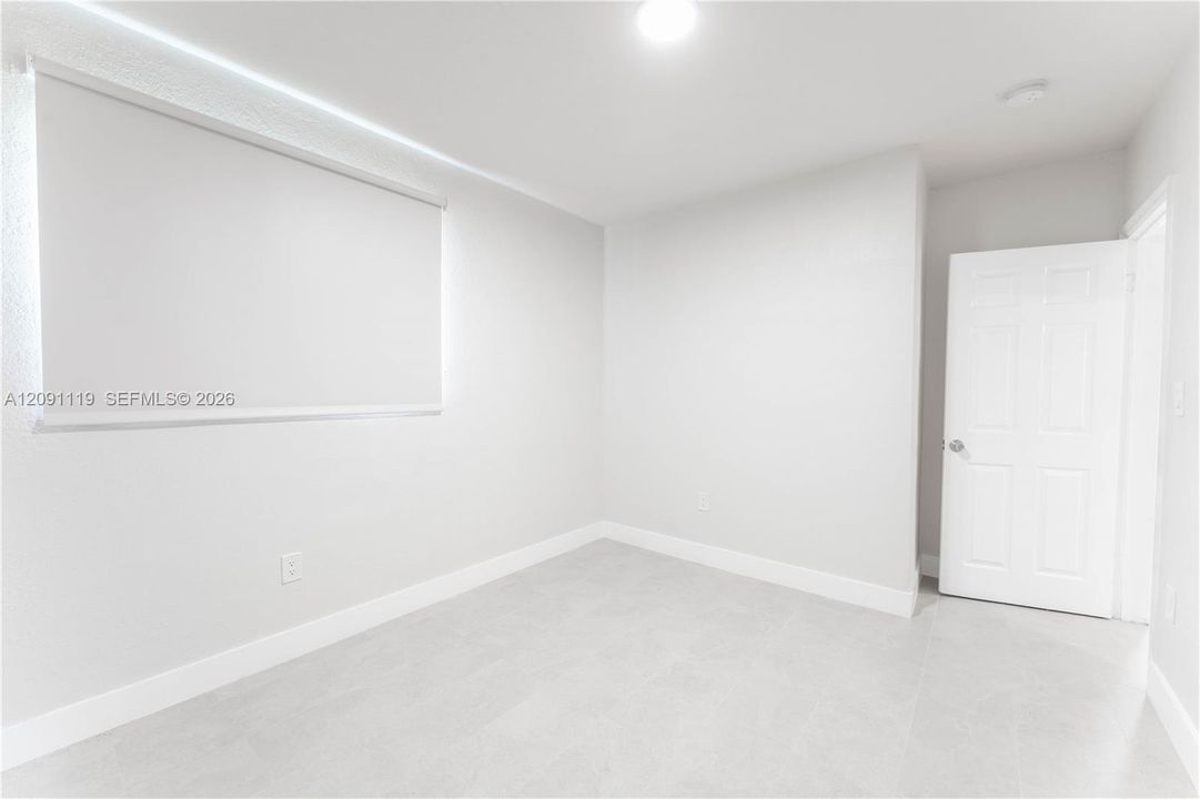 For Rent: $3,350 (4 beds, 2 baths, 1219 Square Feet)