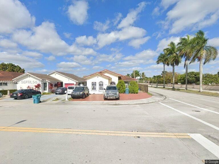 For Sale: $769,000 (5 beds, 3 baths, 2147 Square Feet)