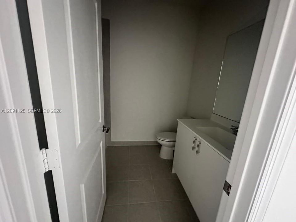 For Rent: $3,000 (4 beds, 2 baths, 1820 Square Feet)