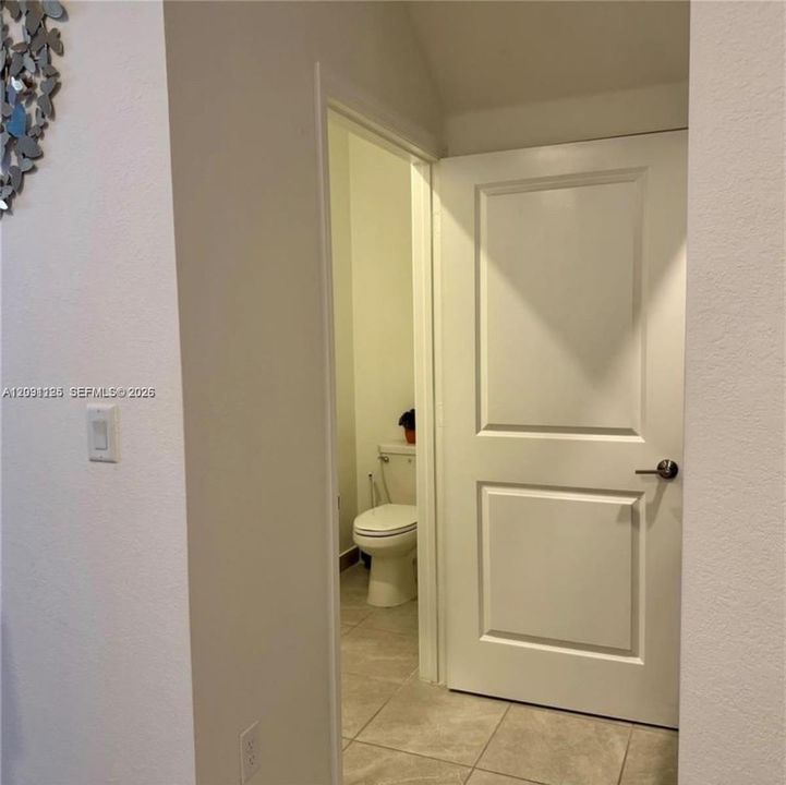 For Rent: $3,000 (4 beds, 2 baths, 1820 Square Feet)