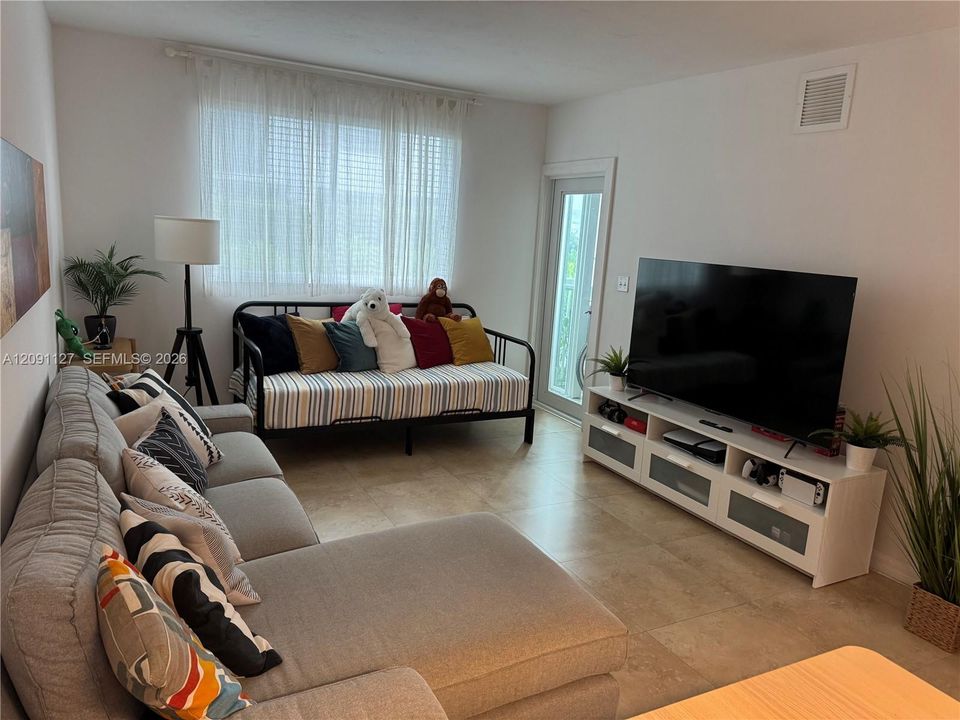 En Renta: $2,700 (1 camas, 1 baños, 725 Pies cuadrados)
