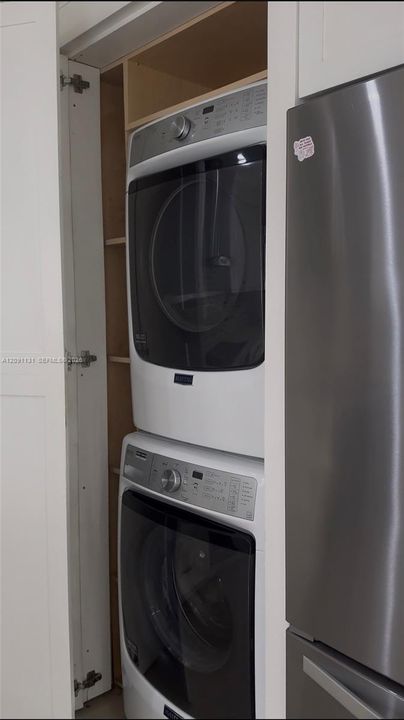 For Rent: $2,800 (2 beds, 2 baths, 1280 Square Feet)