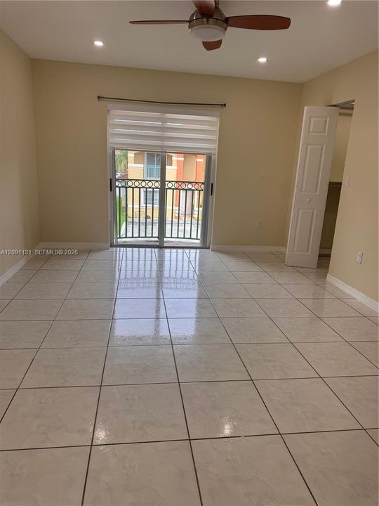 For Rent: $2,800 (2 beds, 2 baths, 1280 Square Feet)