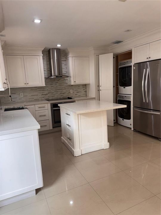 For Rent: $2,800 (2 beds, 2 baths, 1280 Square Feet)