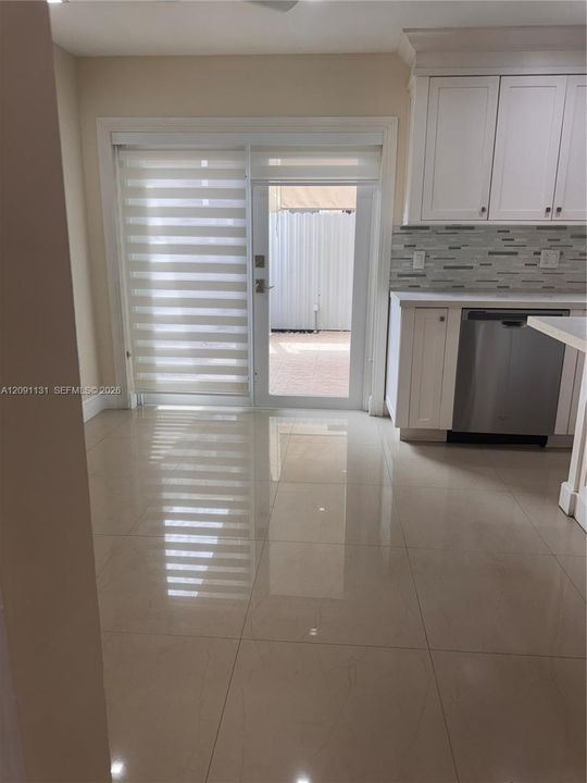 For Rent: $2,800 (2 beds, 2 baths, 1280 Square Feet)