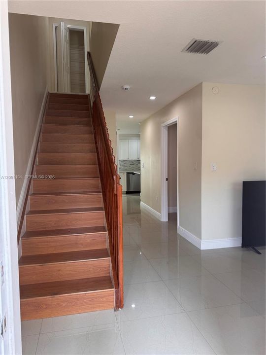 For Rent: $2,800 (2 beds, 2 baths, 1280 Square Feet)