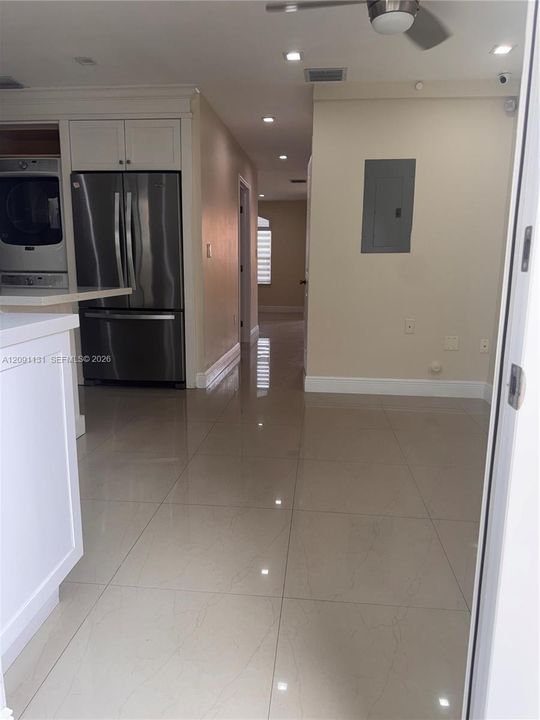 For Rent: $2,800 (2 beds, 2 baths, 1280 Square Feet)