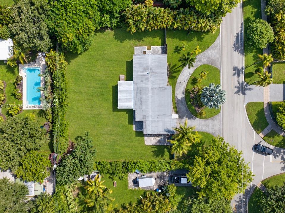 На продажу: $1,399,000 (3 спален, 2 ванн, 1824 Квадратных фут)