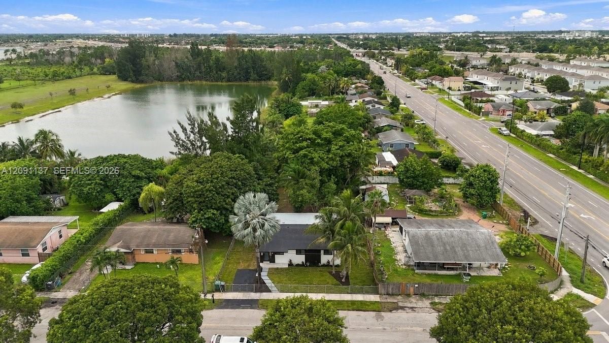 For Sale: $629,900 (4 beds, 2 baths, 1800 Square Feet)