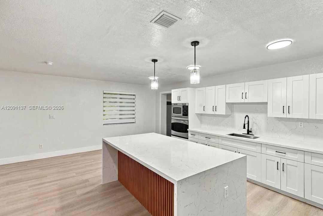 For Sale: $629,900 (4 beds, 2 baths, 1800 Square Feet)