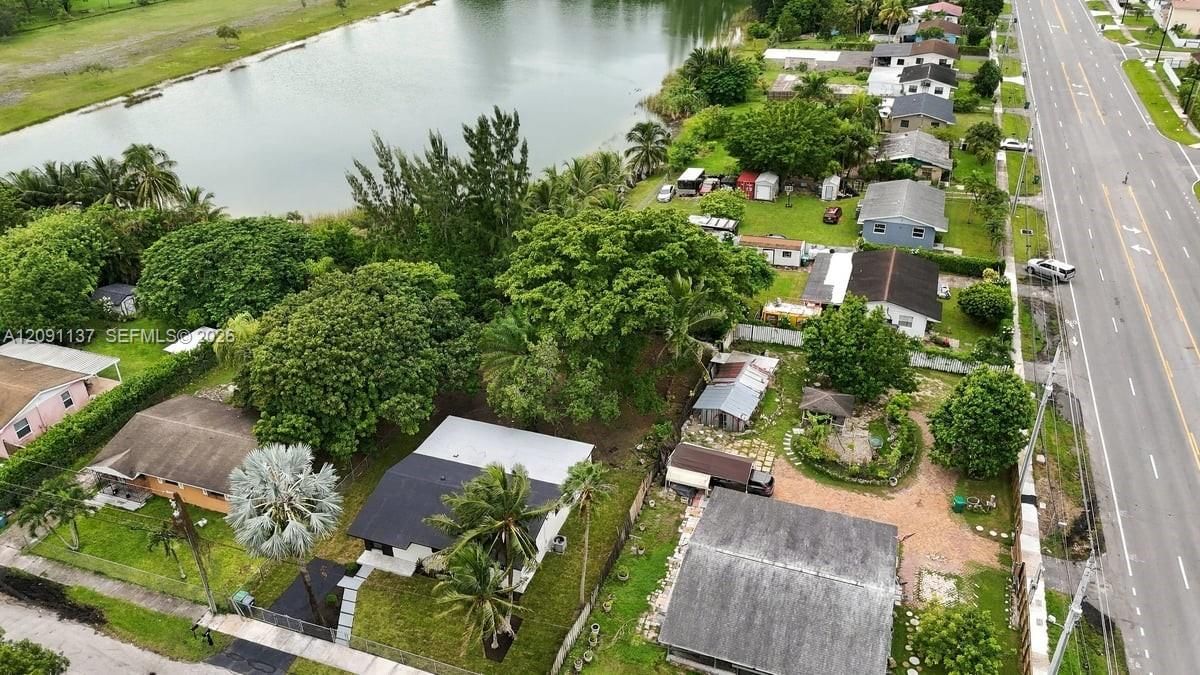 For Sale: $629,900 (4 beds, 2 baths, 1800 Square Feet)