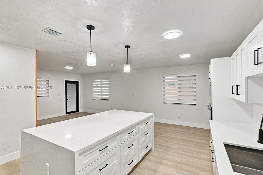 For Sale: $629,900 (4 beds, 2 baths, 1800 Square Feet)