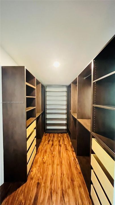 En Renta: $7,300 (4 camas, 4 baños, 2700 Pies cuadrados)