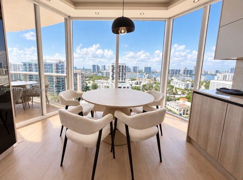 В аренду: $17,000 (3 спален, 3 ванн, 2090 Квадратных фут)