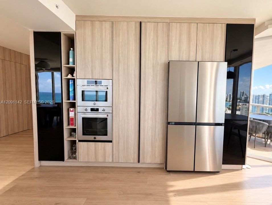 В аренду: $17,000 (3 спален, 3 ванн, 2090 Квадратных фут)