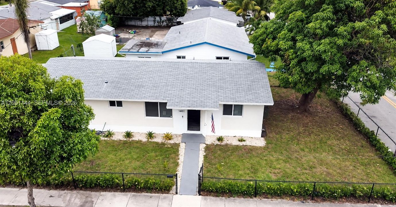 На продажу: $535,000 (4 спален, 2 ванн, 1300 Квадратных фут)