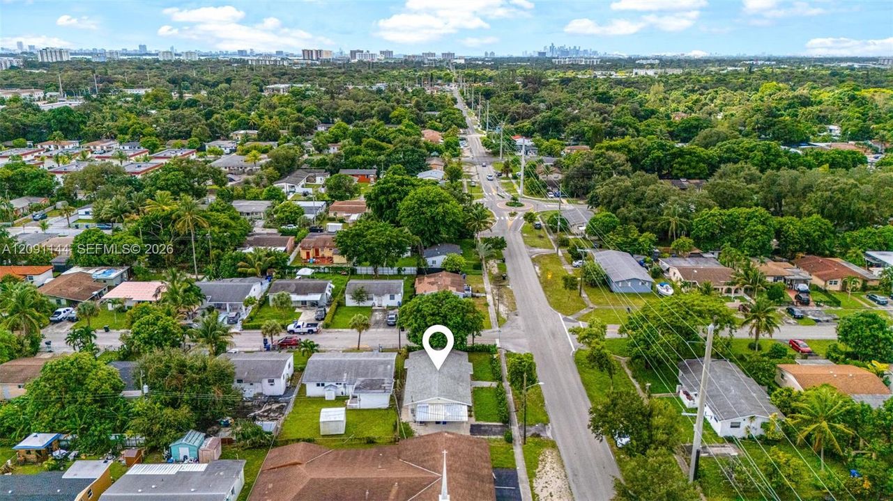 For Sale: $535,000 (4 beds, 2 baths, 1300 Square Feet)