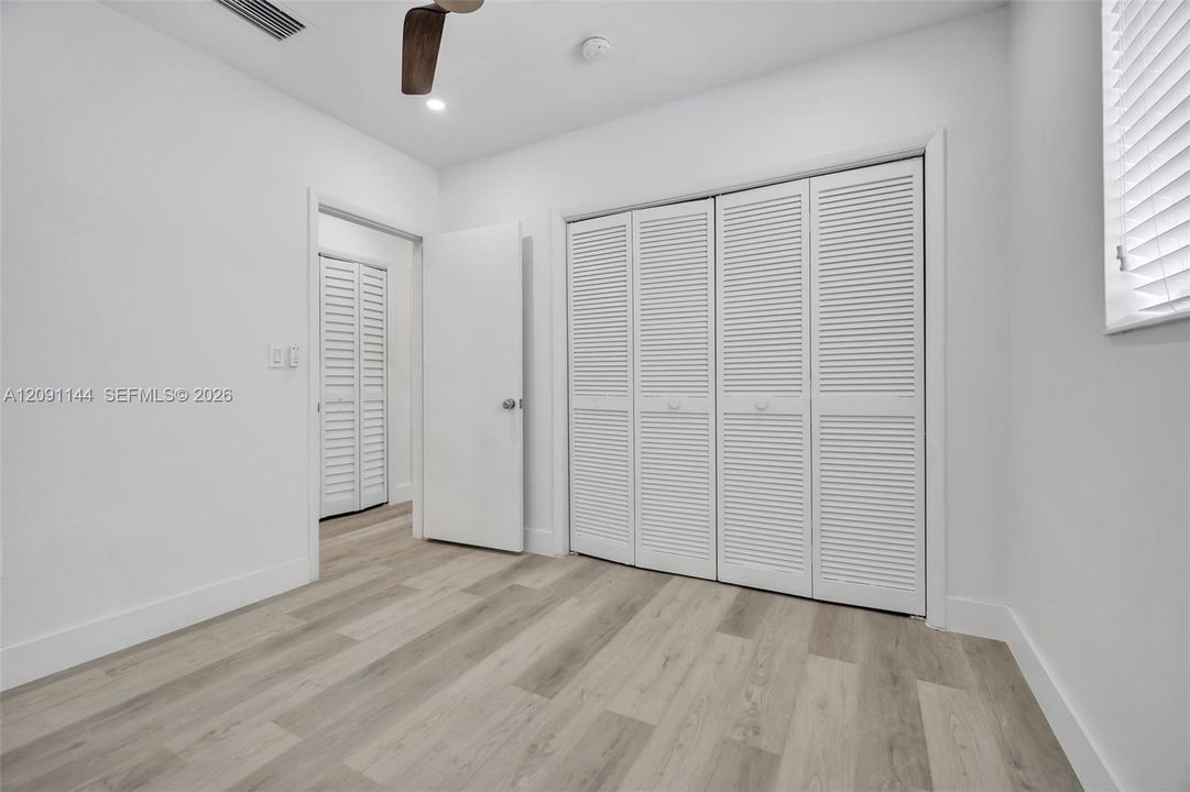 На продажу: $535,000 (4 спален, 2 ванн, 1300 Квадратных фут)