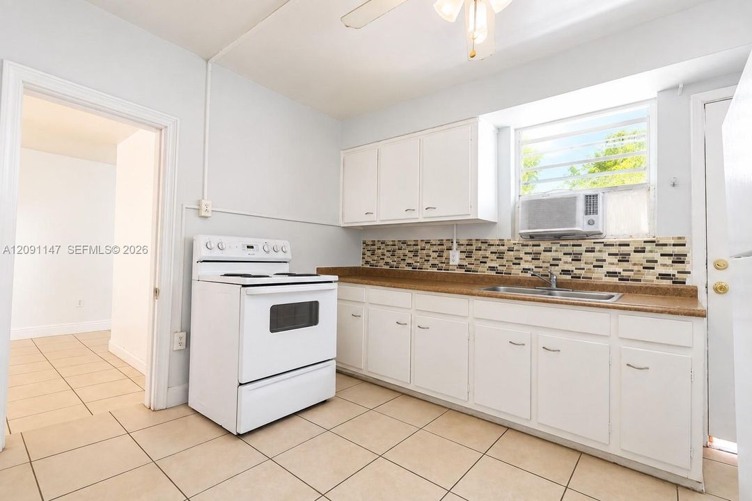For Sale: $519,000 (0 beds, 0 baths, 1950 Square Feet)