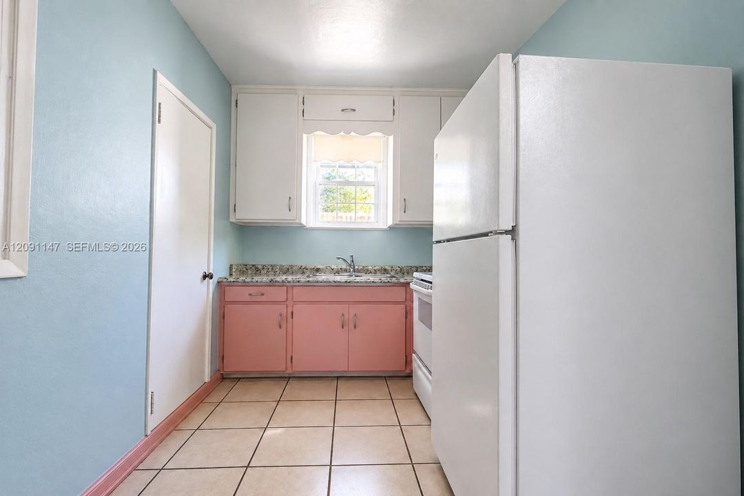 For Sale: $519,000 (0 beds, 0 baths, 1950 Square Feet)