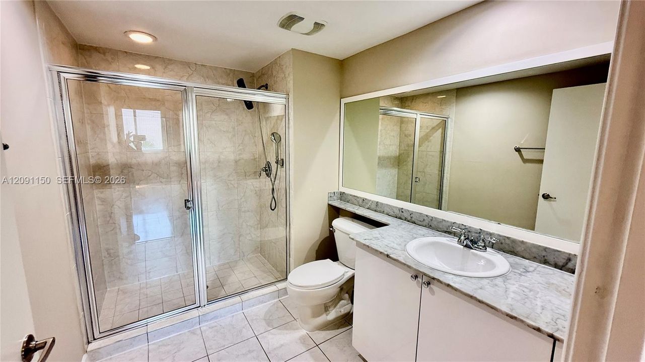 For Rent: $2,950 (2 beds, 2 baths, 1071 Square Feet)