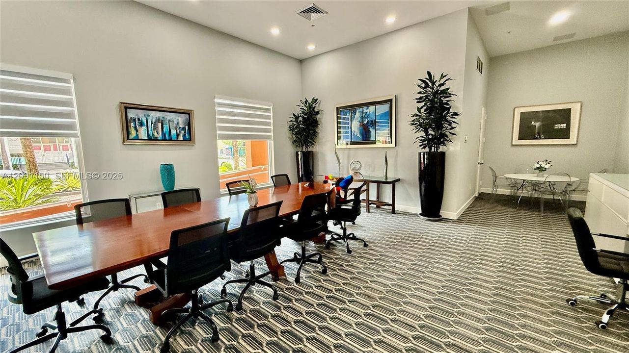 For Rent: $2,950 (2 beds, 2 baths, 1071 Square Feet)