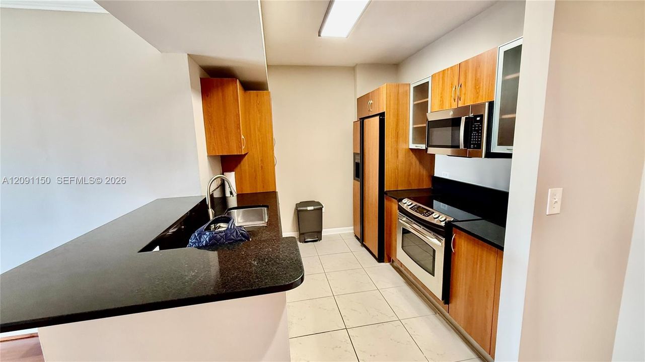 For Rent: $2,950 (2 beds, 2 baths, 1071 Square Feet)