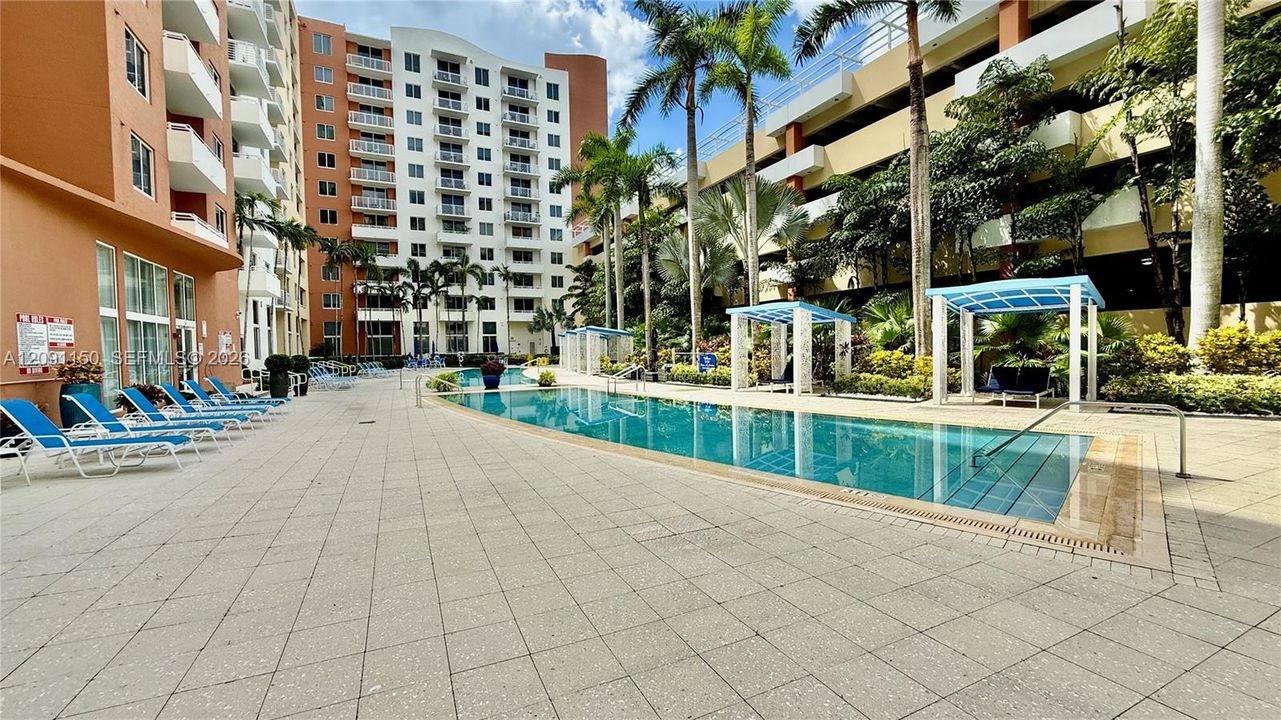 For Rent: $2,950 (2 beds, 2 baths, 1071 Square Feet)