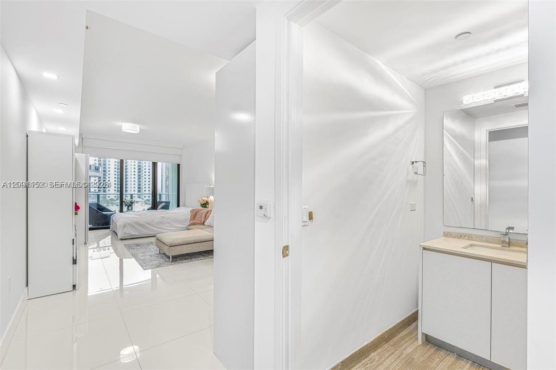 For Sale: $459,000 (0 beds, 1 baths, 442 Square Feet)