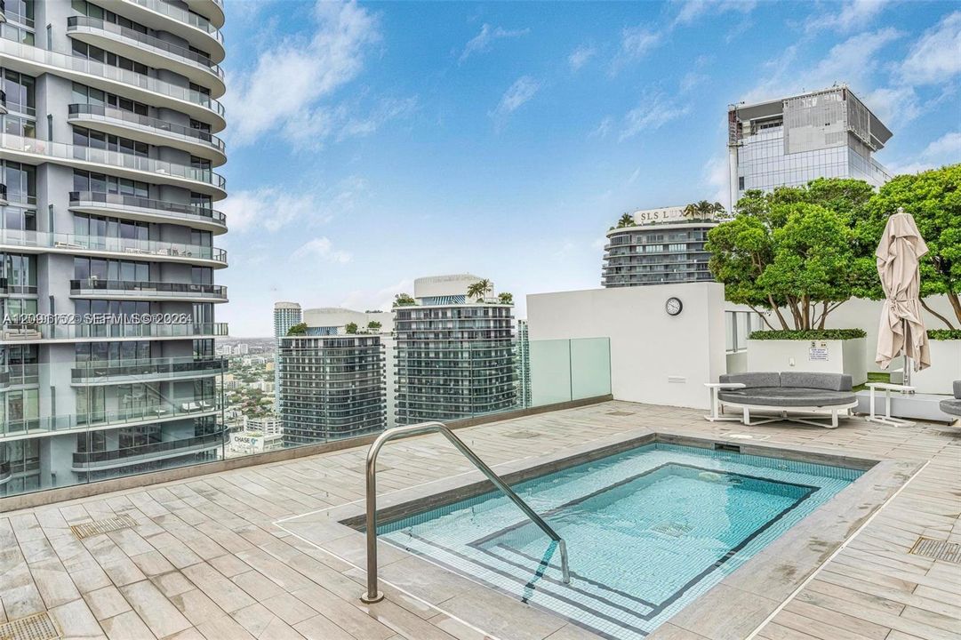 For Sale: $459,000 (0 beds, 1 baths, 442 Square Feet)