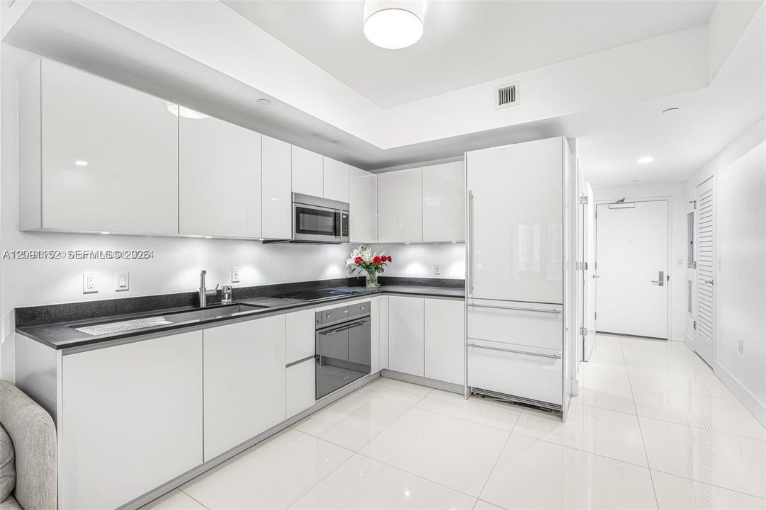 For Sale: $459,000 (0 beds, 1 baths, 442 Square Feet)