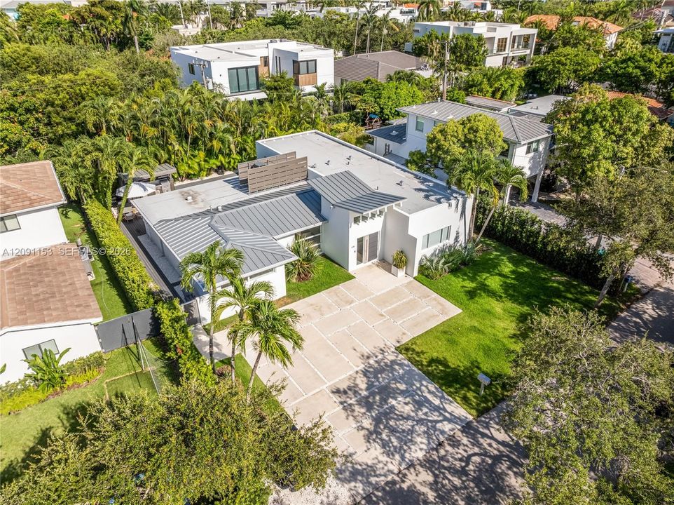 На продажу: $4,500,000 (4 спален, 3 ванн, 2689 Квадратных фут)