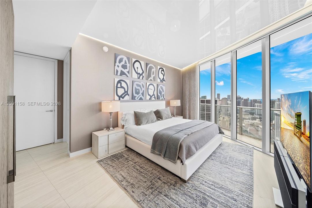 For Rent: $24,000 (5 beds, 5 baths, 3312 Square Feet)
