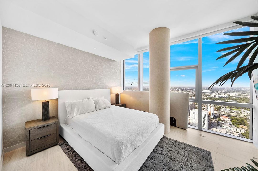 For Rent: $24,000 (5 beds, 5 baths, 3312 Square Feet)