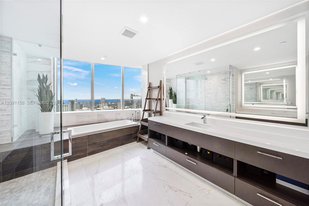 For Rent: $24,000 (5 beds, 5 baths, 3312 Square Feet)