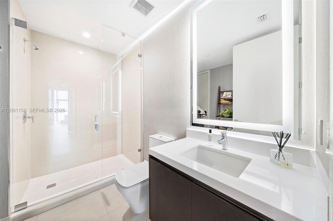For Rent: $24,000 (5 beds, 5 baths, 3312 Square Feet)