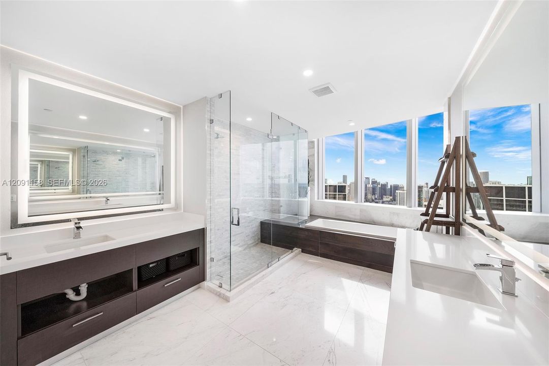 For Rent: $24,000 (5 beds, 5 baths, 3312 Square Feet)