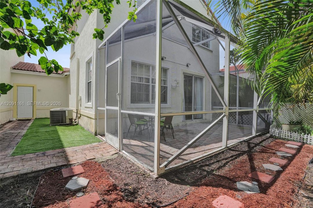 En Renta: $3,300 (3 camas, 2 baños, 1610 Pies cuadrados)