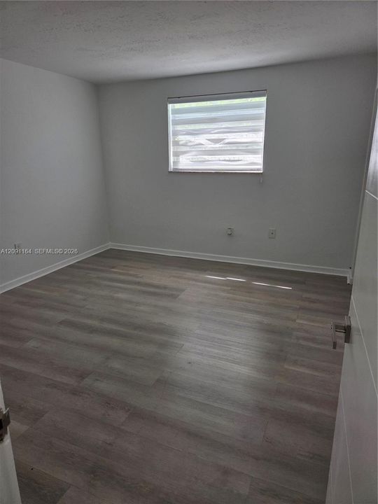 For Sale: $169,995 (1 beds, 1 baths, 596 Square Feet)