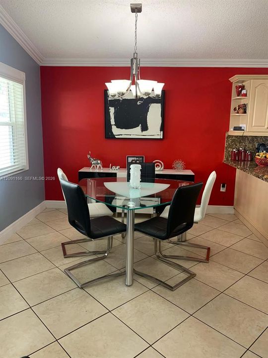 For Sale: $565,000 (3 beds, 2 baths, 1414 Square Feet)