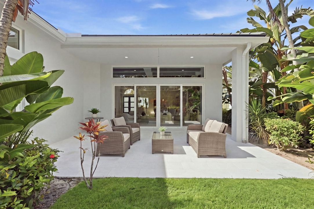 35-web-or-mls-7695_Villa_D_Este_Way_0793