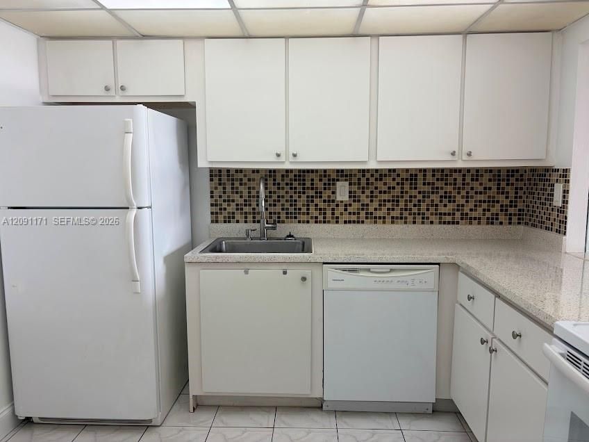 В аренду: $1,800 (1 спален, 1 ванн, 915 Квадратных фут)