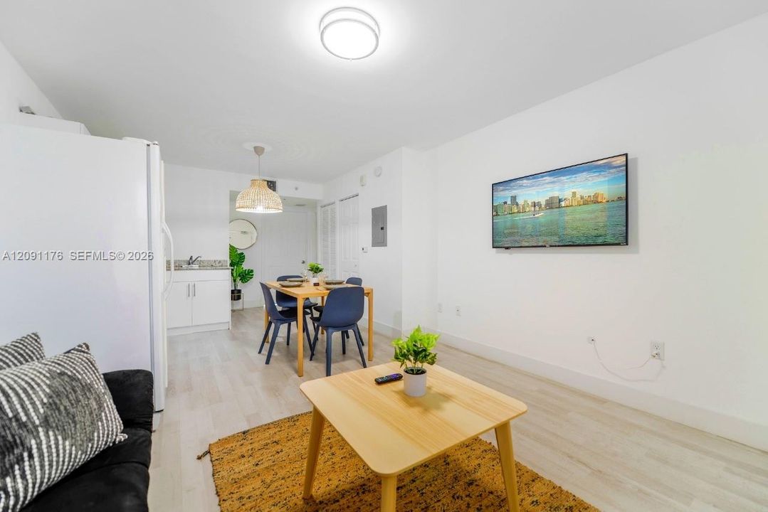 В аренду: $1,800 (1 спален, 1 ванн, 16054 Квадратных фут)